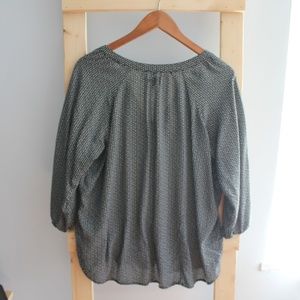 GAP Tops - Gap V-Neck Print Blouse GAP Tops - Gap V-Neck Print Blouse
